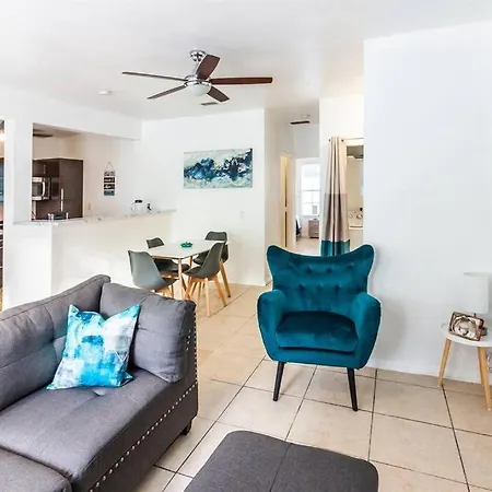 Bright & Cozy Duplex ~ Near South Beach & Wynwood!